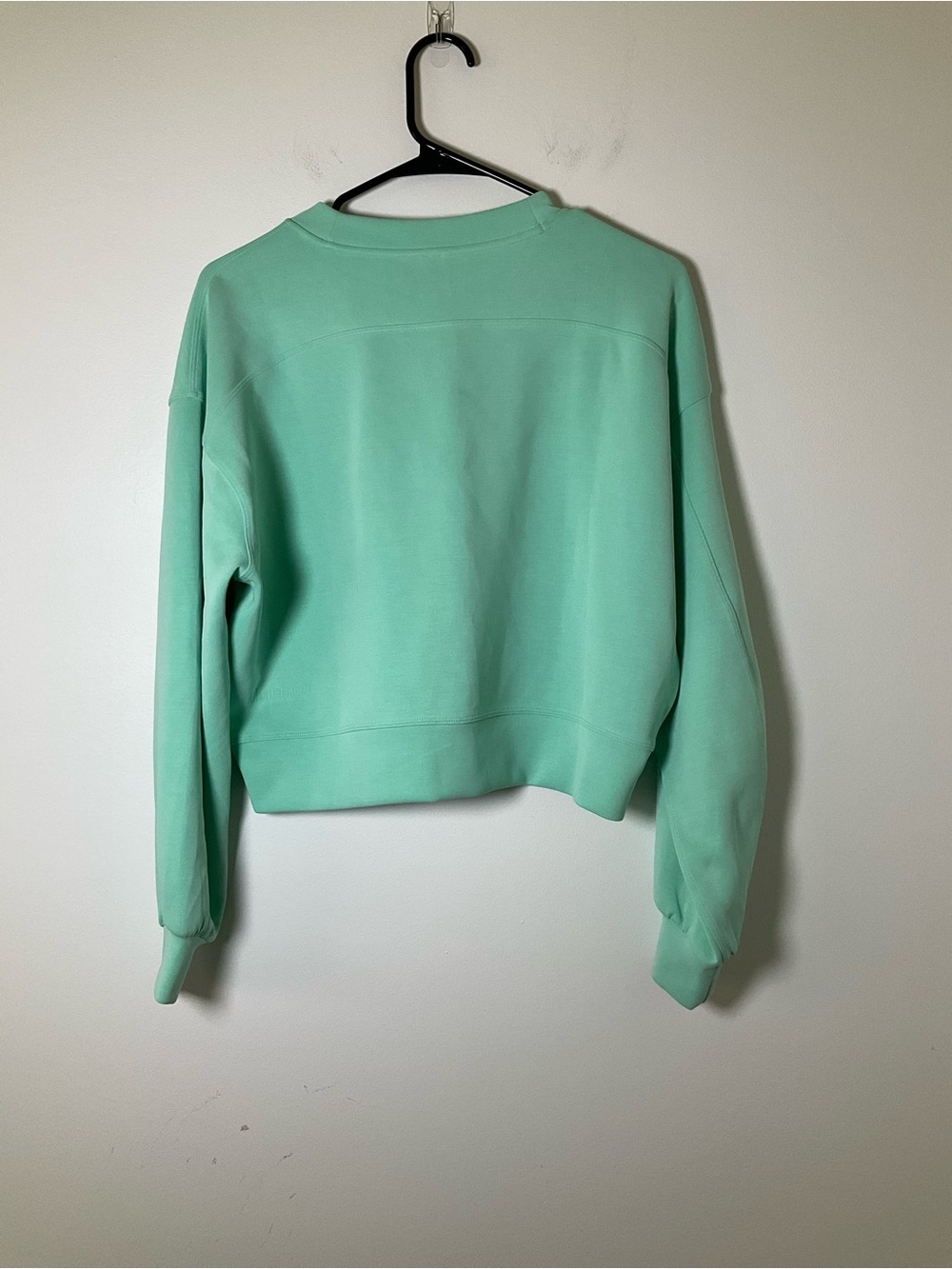 Lululemon Softstreme Cropped Crewneck Sweatshirt Mint Green 4 - Picture 2 of 5